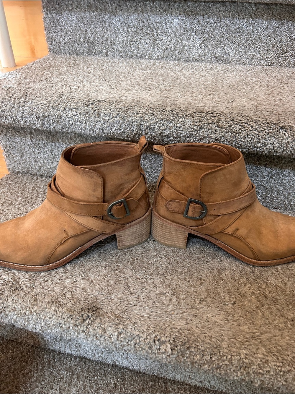 Free People Back Loop Tan Suede Leather Ankle Boots. Pointed Toe. Western. SZ 39 - Picture 5 of 9